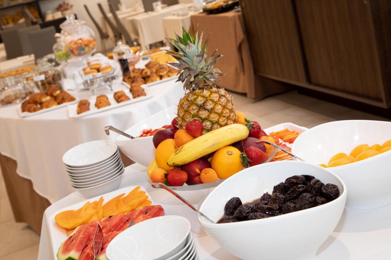 Hotel & Aparthotel Carinthia S Lido di Jesolo Kültér fotó