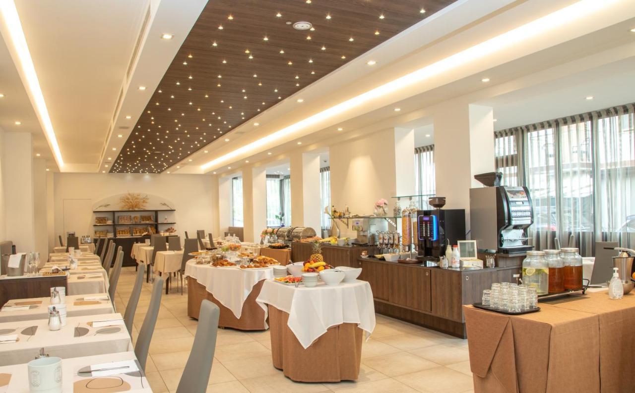 Hotel & Aparthotel Carinthia S Lido di Jesolo Kültér fotó