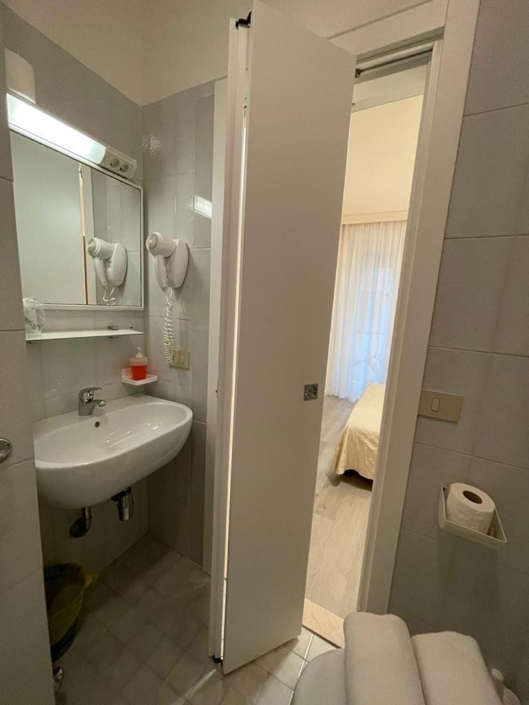 Hotel & Aparthotel Carinthia S Lido di Jesolo Kültér fotó