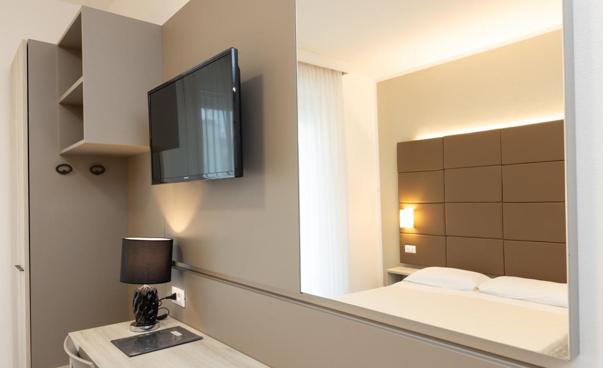 Hotel & Aparthotel Carinthia S Lido di Jesolo Kültér fotó